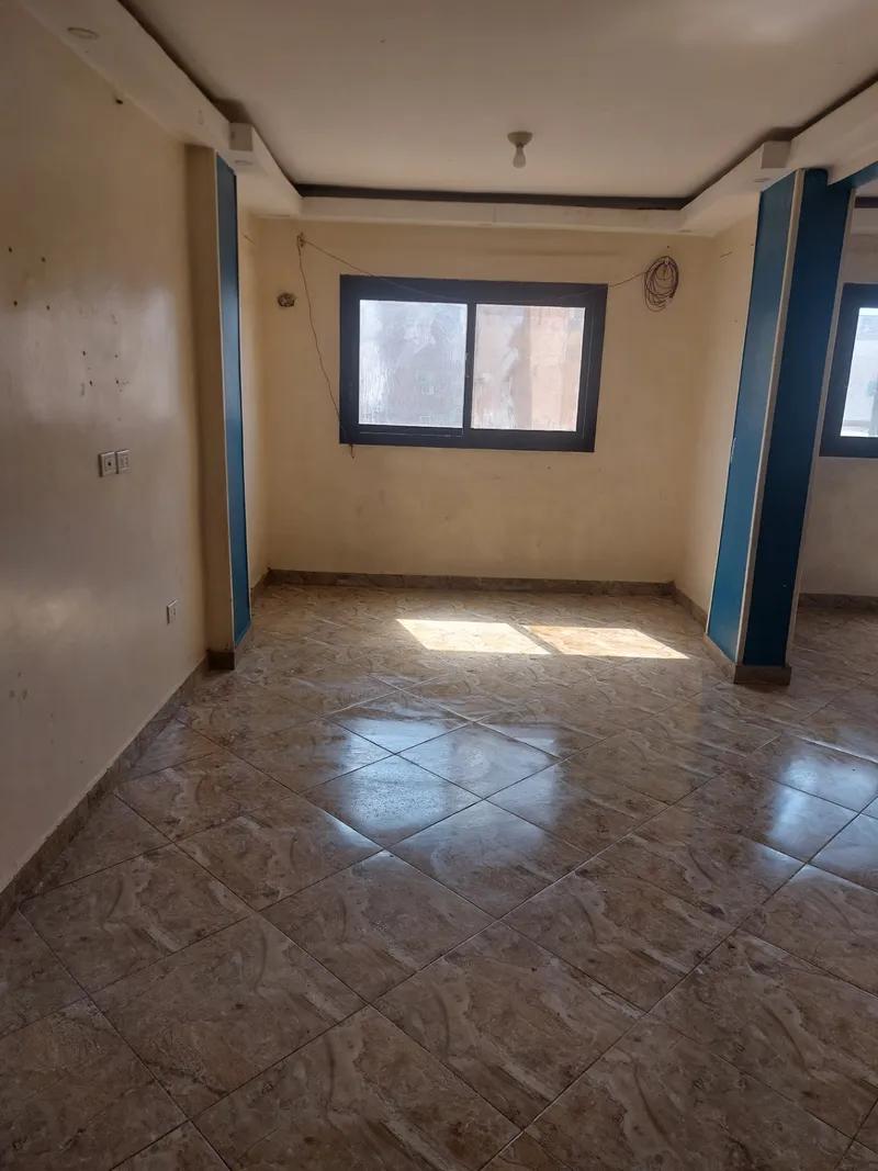 شقه للبيع ب الملكه فيصل قريبه من الملكه الرئيسي