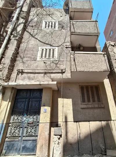عمارة سكنية للبيع في حى الجيزة