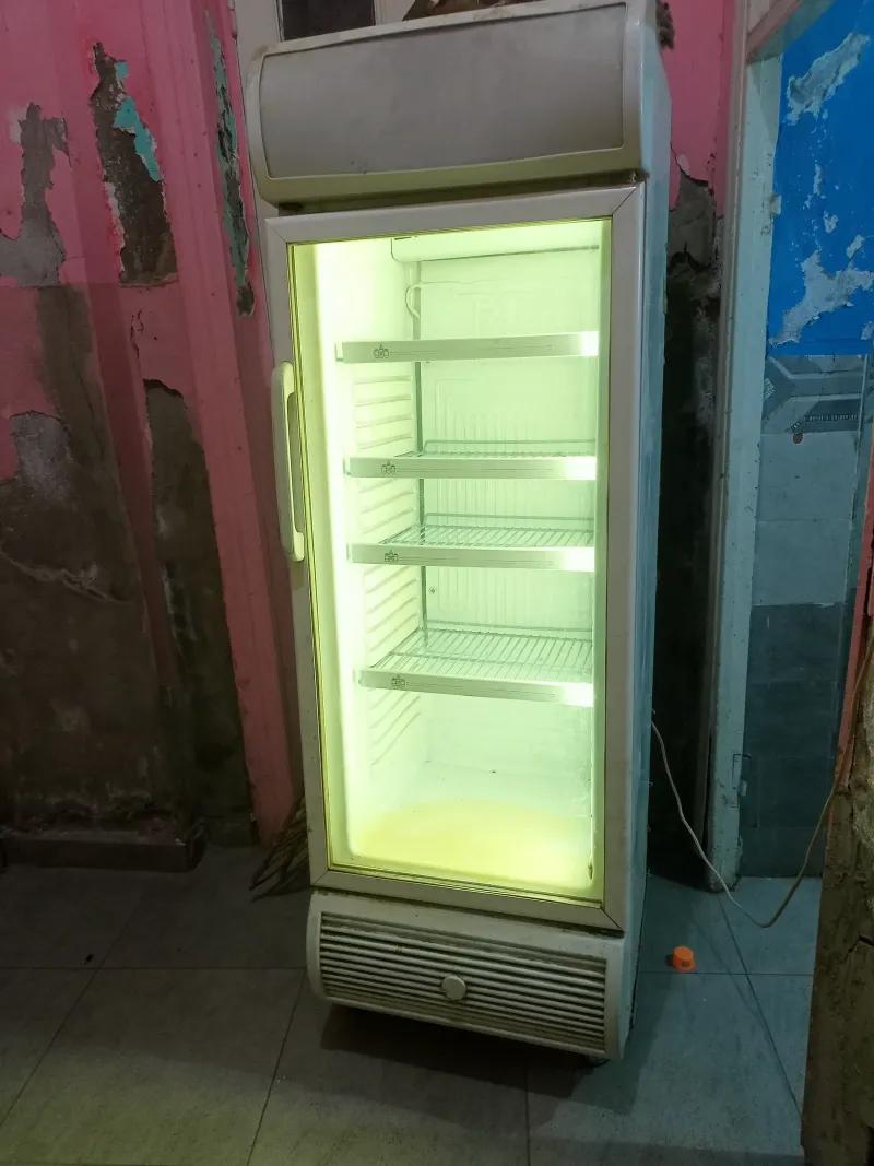 ثلاجة الاسكا 14 قدم عرض راسى باب زجاج 250 لتر VC270