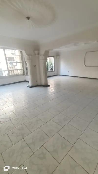 شقة للايجار بمساكن شيراتون مصر للتعمير بحري دور اول تشطيب فاخر