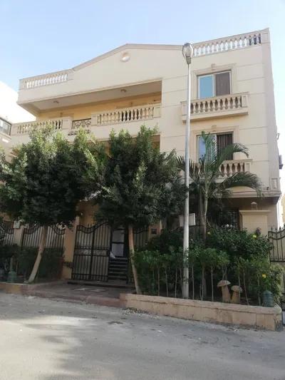 فیلا للبيع في التجمع الاول