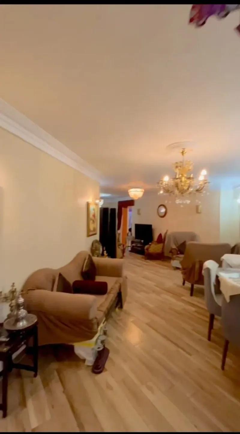 شقة لقطة في مساحه أرقى مواقع بمدينة نصر Code T460