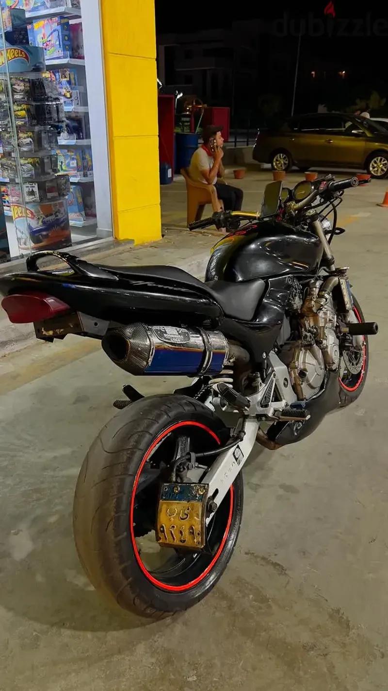 هورنت 600 موديل 2002 حاله كويسه جدا