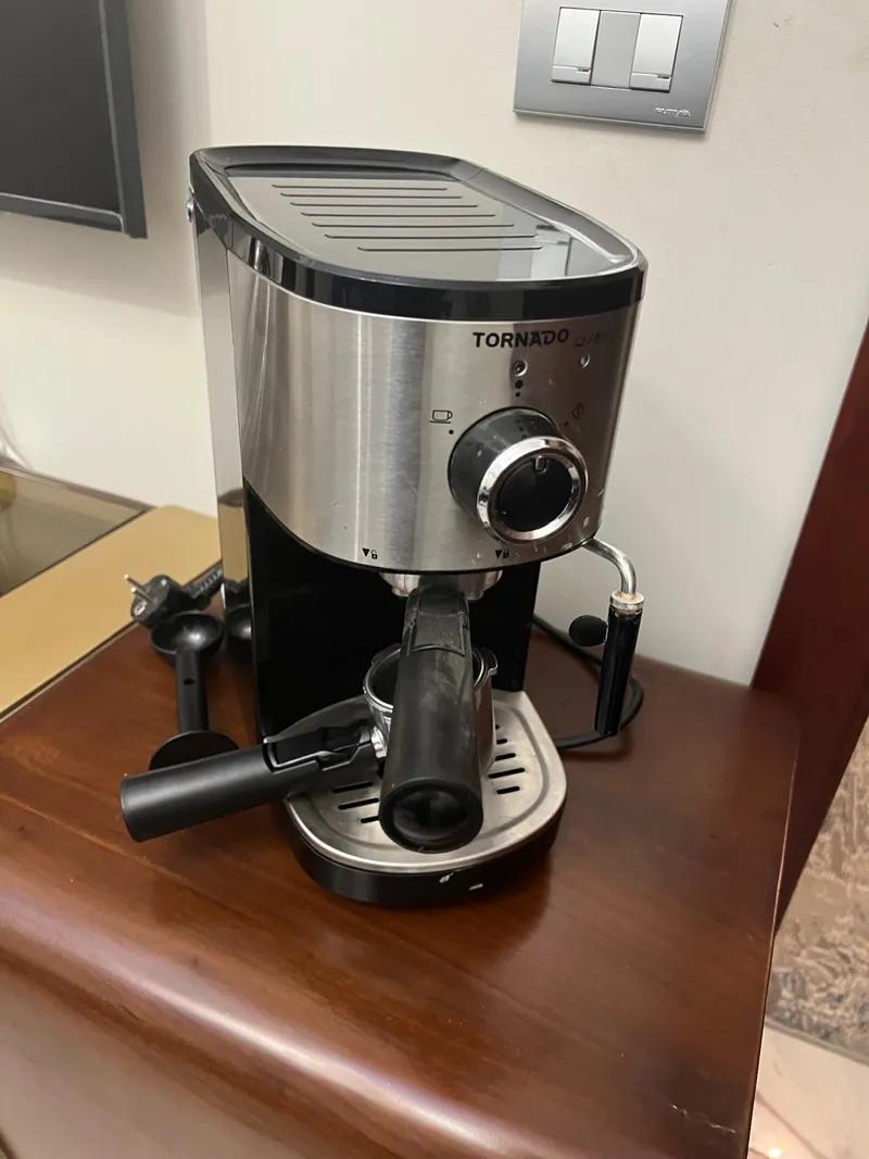 ماكينة قهوة تورنيدو اسبرسو و كبسولات