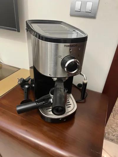 ماكينة قهوة تورنيدو اسبرسو و كبسولات في المقطم, القاهرة - 5,000 EGP