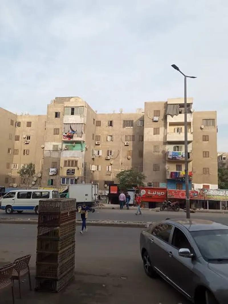 شقه بالمقطم