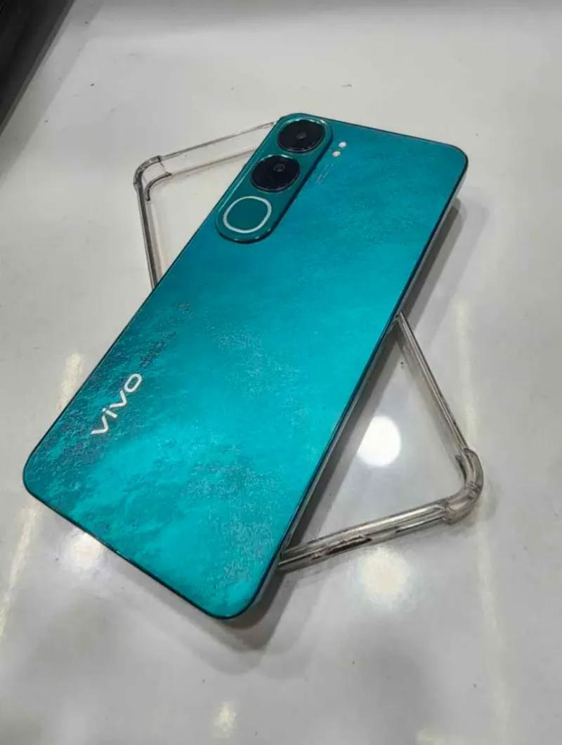Vivo V40 lite