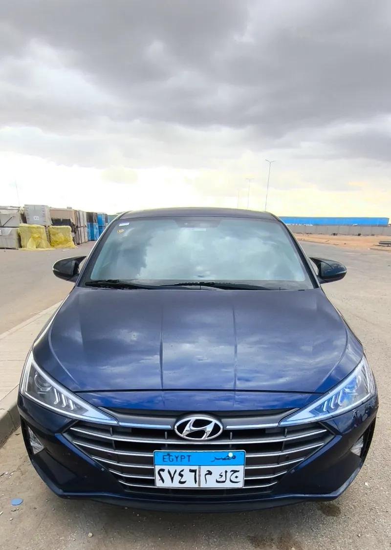 سيارة للإيجار اليومي ب السائق سفر او داخل المدينة او مشاريع