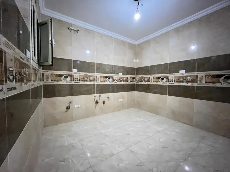 شقه ف كفر عبده مطلوب6,150,0000