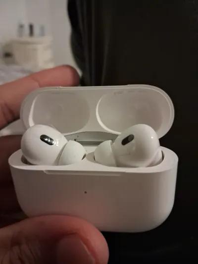 Apple Airpods في القاهرة الجديدة, القاهرة - 7,000 EGP