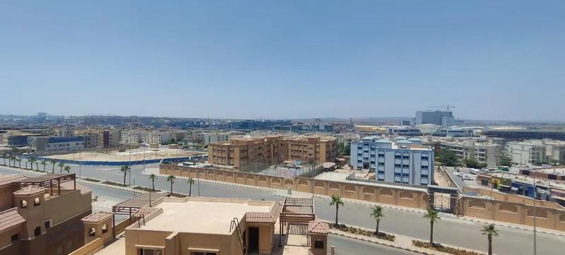 شقه للبيع بكمبوند الخمائل المرحله الثانيه هضبه