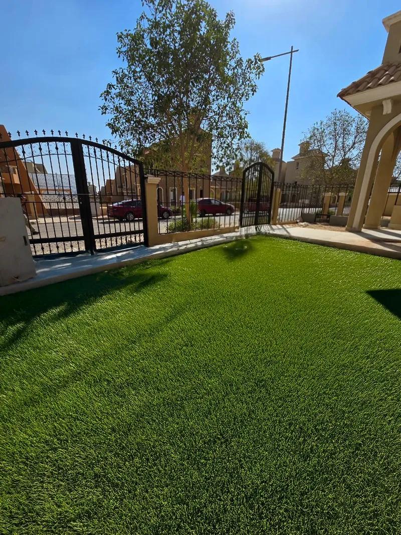 شقه ارضي بجاردن للبيع في المرحله الثالثه ب التكميليه كمبوند الخمائل