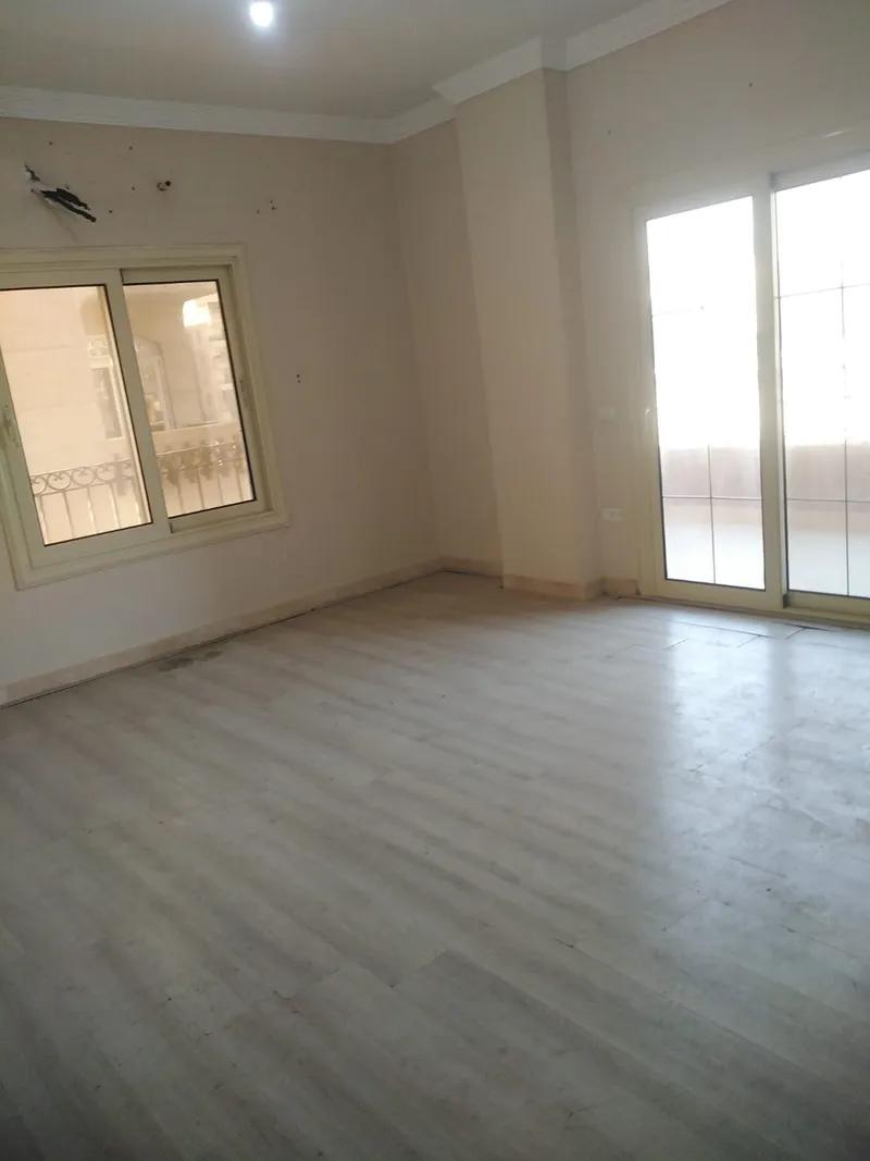 شقة للبيع في زهراء المعادي بالقرب من شارع الخمسين