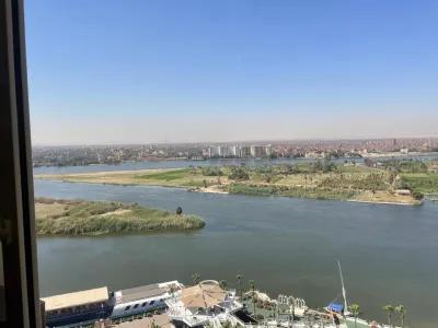 شقة للبيع في المعادي القديمة