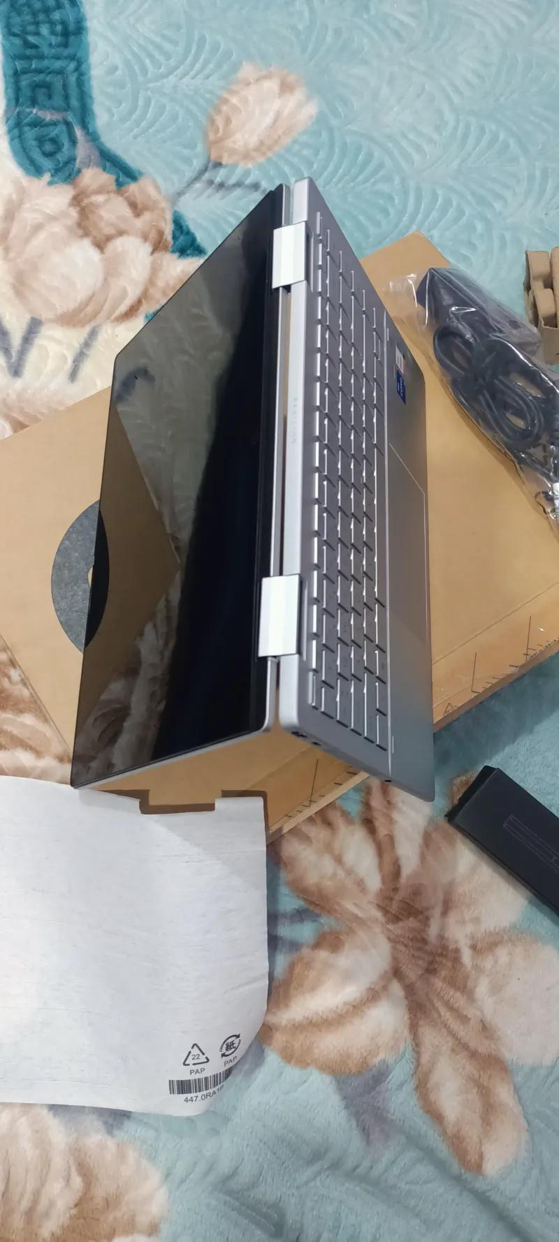 لاب توب HP جديد بالكرتونه