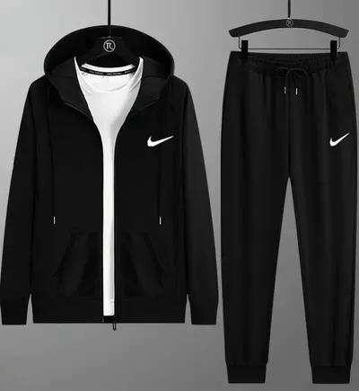 ترينج سويتشرترت نايكش في حلوان, القاهرة - 450 EGP