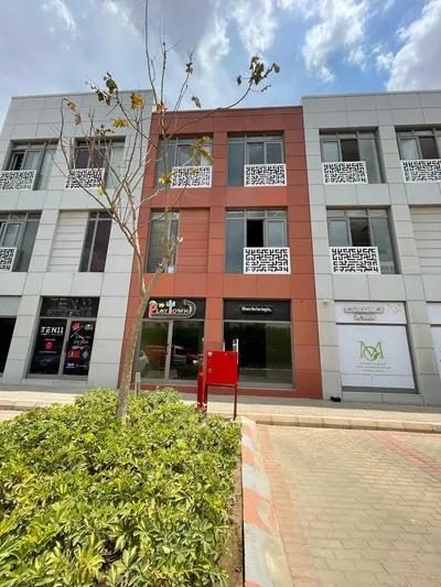 مبني للايجار في الكورد يارت الشيخ زايد