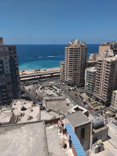 للبيع افخم شقة ب محمد نجيب ع البحر مباشرة 🌊 in Alexandria, Sidi Bishr - 3,500,000 EGP