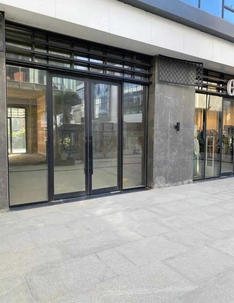 محل للبيع دور ارضي واجهه امام كمبوند سيليا طلعت مصطفي📍