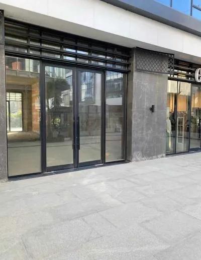 محل للبيع دور ارضي واجهه امام كمبوند سيليا طلعت مصطفي📍 في الجيزة, الشيخ زايد, مدينة زايد الجديدة, سولانا - 1,508,100 جنيه