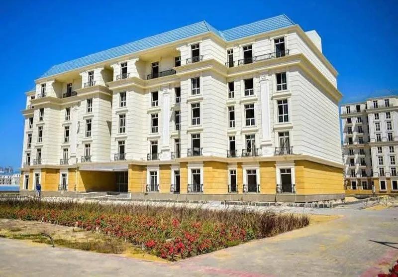 ببيع الشقة دي استلام_فوري، (( 3 غرف )) متشطبة_بالكامل