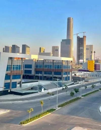 محل للبيع امام البرج_الايقوني، في قلب الداون تاون في القاهرة, العاصمة الإدارية الجديدة, الداون تاون - 1,200,000 جنيه