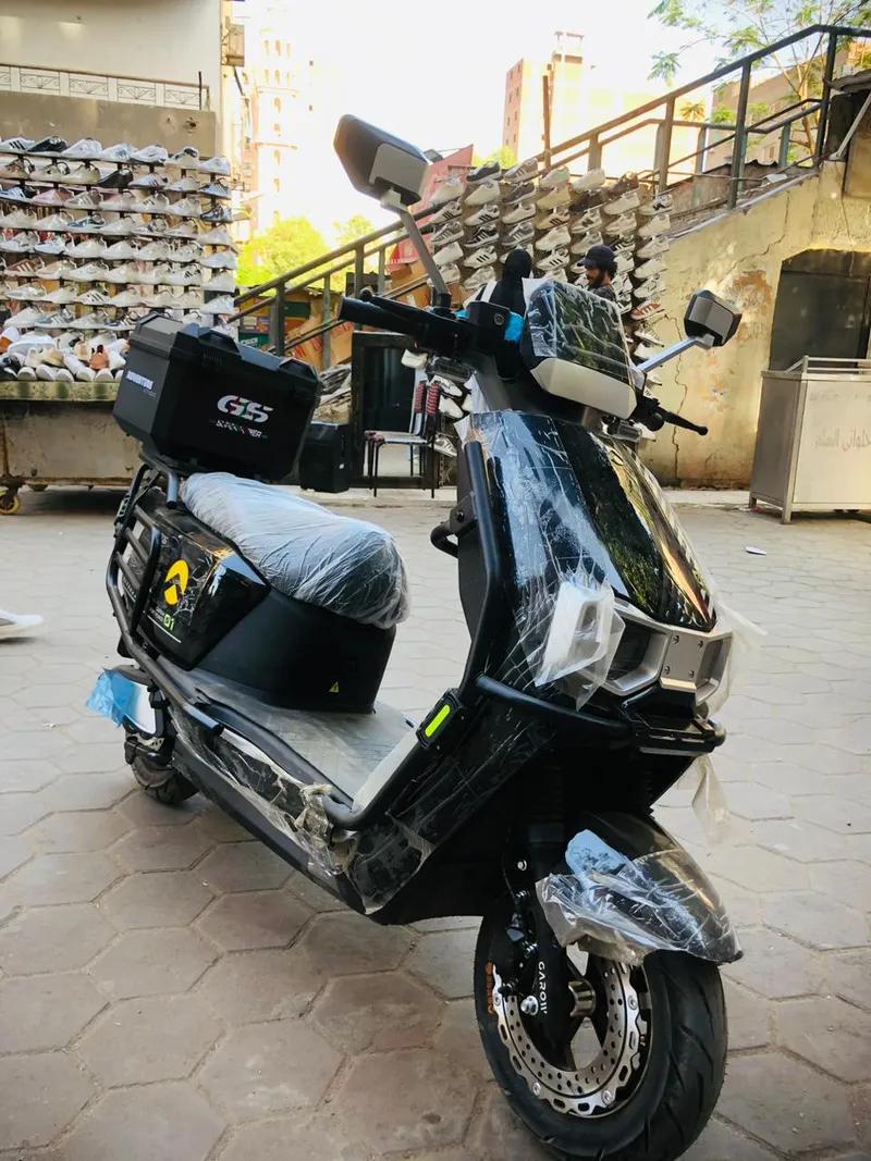 Scooter Garow electric