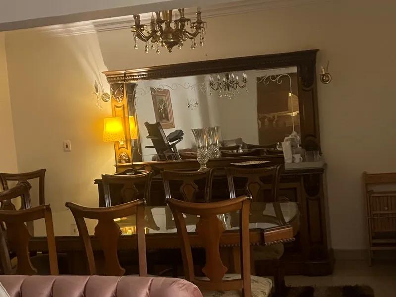 سفرة كاملة و بوفيه و نيش بحالة فوق الممتازة