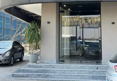 محل استلام فوري علي محور جوزيف تيتو مساحة 62 متر in Cairo, Gesr Al Suez - 2,880,000 EGP