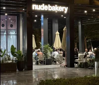 للبيع بمقدم واقساط محل استلام فوري ارضي متاجر ب370 الف شهريا في القاهرة, القاهرة الجديدة, المستثمرين الجنوبية - 11,000,000 جنيه