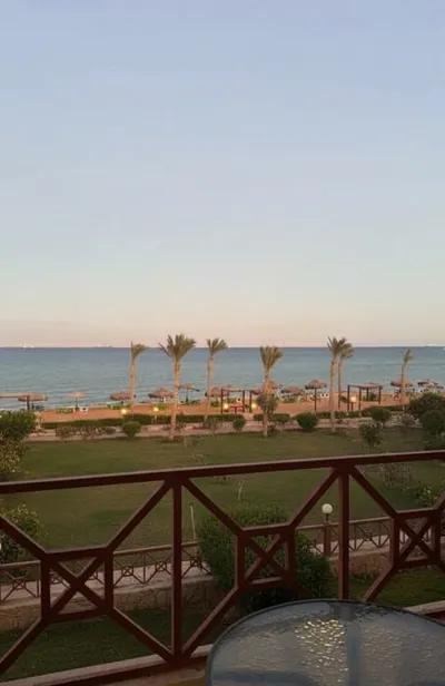 شاليه استلام فوري متشطب سوبر صف اول علي البحر في السويس, العين السخنة, جبال السخنة - 1,500,000 جنيه