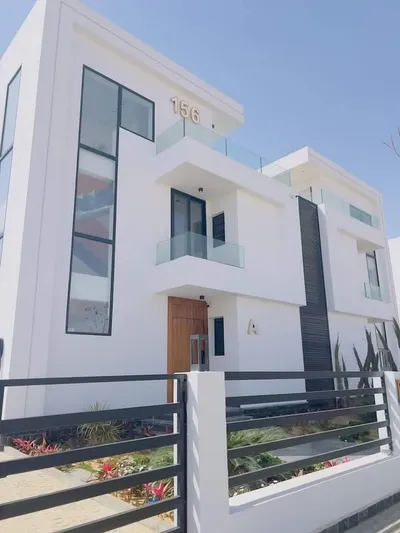 ستاند الون للبيع مقدم 2 مليون 500 والباقي اقساط علي 10سنوات in  New Cairo,  New cairo Compounds,  Azzar - 2,500,000 EGP