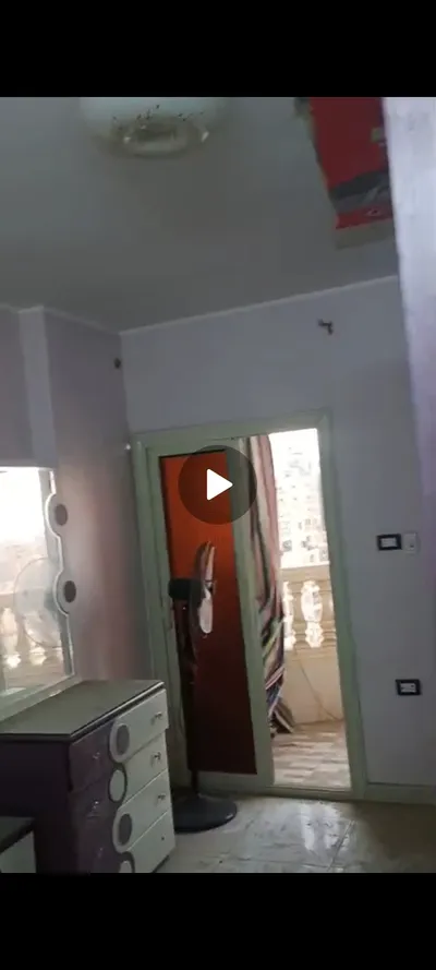 شقة ٧٠ متر صافي بدون حساب المناور الدور ال ١٢ قبل الاخير  in  المعادي,  حدائق المعادي - 900,000 EGP