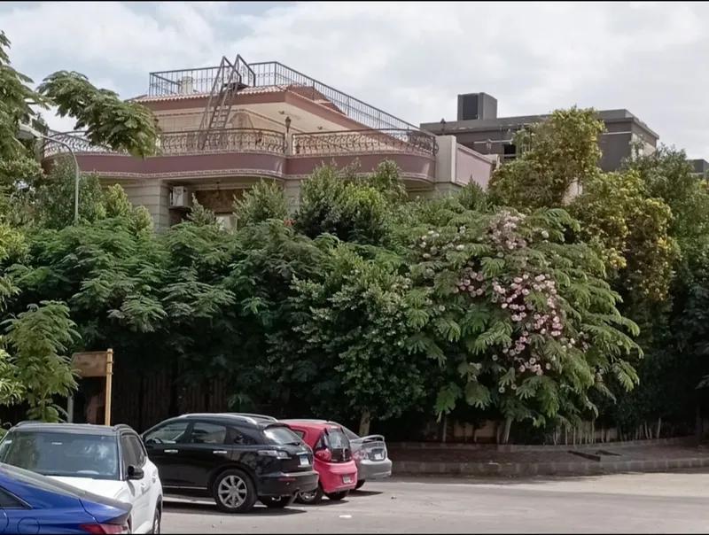 فيلا مستقلة فاخرة للبيع