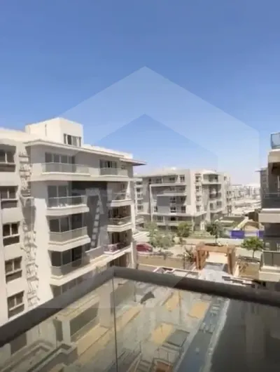شقه بمساحه 195 متر in Giza, Haram - 2,145,000 EGP