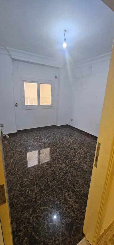 شقه للببع في الياسمين فيلات تشطيب الترا لوكس السعر لقطه🏠✨💯 in  New Cairo,  El Yasmeen - 8,300,000 EGP