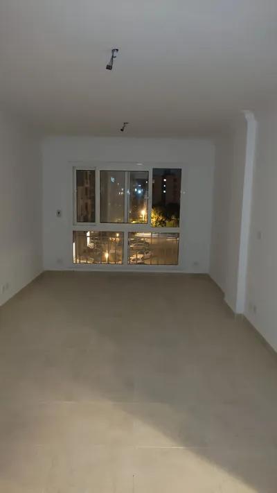 متاح للايجار اكتر من شقة في نفس العمارة مدينتي b12 في القاهرة, مدينتي - 17,000 جنيه