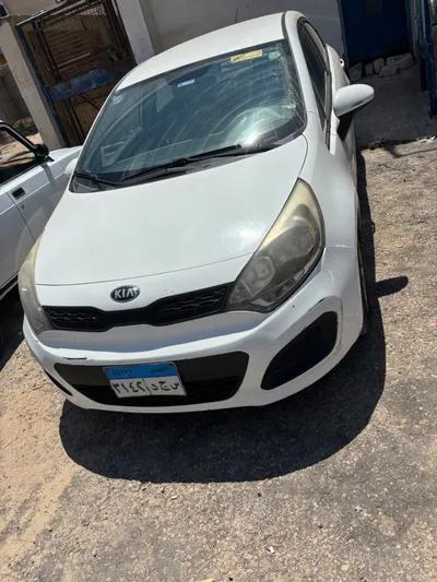 كيا ريو هاتشباك ٢٠١٥ ابيض في الإسكندرية, سموحة - 670,000 جنيه