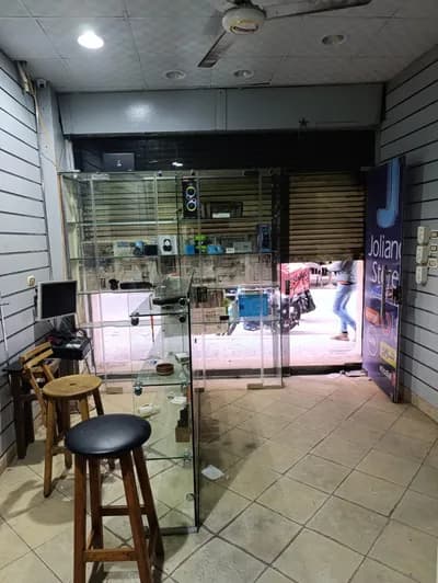 محل لقطه للبيع في قلب فيكتوريا شارع ابن المنقذ in الإسكندرية, فيكتوريا - 2,400,000 EGP