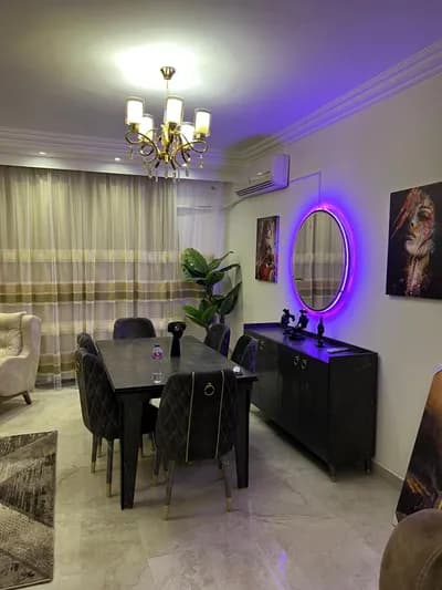 للايجار شقه كمبوند بيفرلي هيلز الشيخ زايد  in  Sheikh Zayed,  Sekh Zayed Compounds,  Beverly Hills - 7,000 EGP
