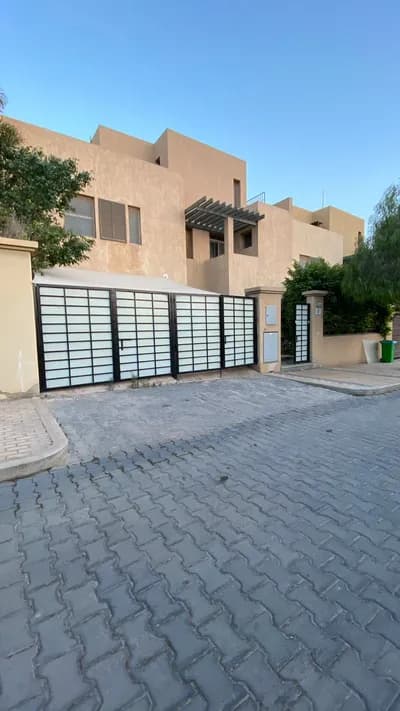متاح للايجار فيلا بأفخم كمبوند في الشيخ زايد  in  الشيخ زايد,  كمبوند الشيخ زايد,  الجريا - 15,000 EGP