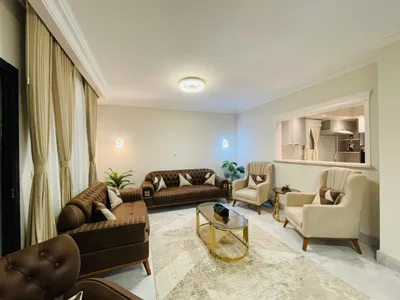 متاح للايجار شقه  كمبوند الشيخ زايد  in  Sheikh Zayed,  Sekh Zayed Compounds,  Beverly Hills - 7,000 EGP