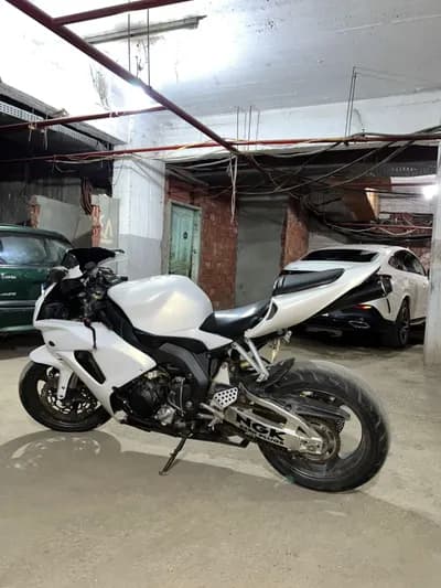 هوندا 1000 RR موديل 2007 18000km  in Cairo, Madinaty - 330,000 EGP