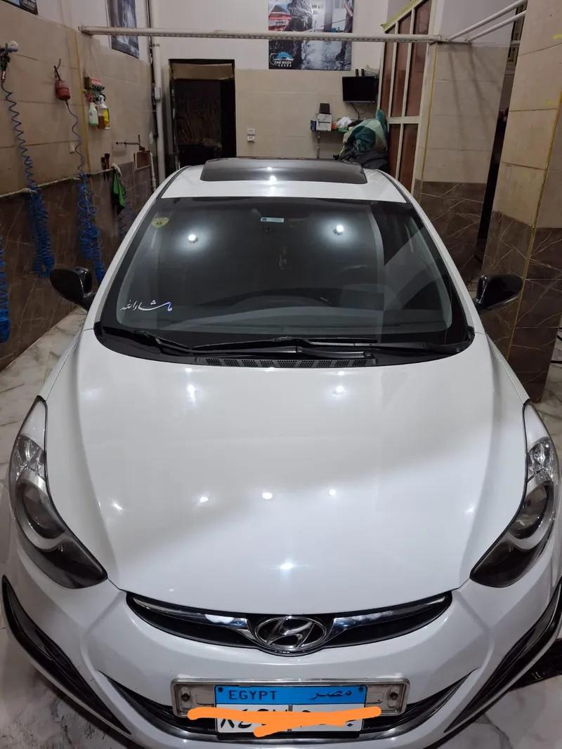 بيع سياره هيونداي افانتي 2012