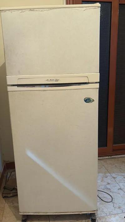 تلاجه للبيع شغاله مفيش فيها مشاكل ايديال في الجيزة, الهرم - 7,000 جنيه