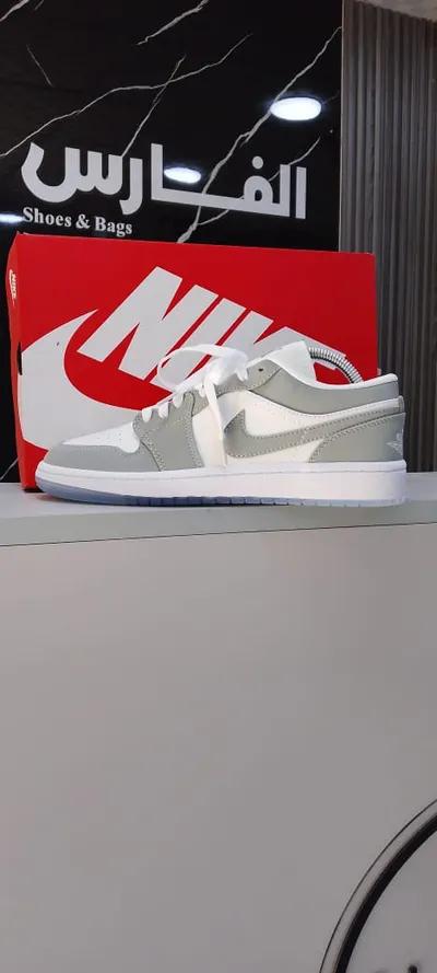 كوتشى Air Jordan فلات جراى للرجال في الإسماعيلية, مدينة الإسماعيلية - 1,250 جنيه