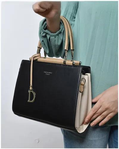 شنطة يد للنساء جلد دلاية حرف D في الإسماعيلية, مدينة الإسماعيلية - 600 جنيه