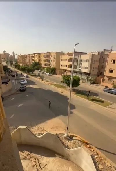 شقه بالعبور الحي الثاني تشطيب مودرن الترا سوبر لوكس  in القاهرة, مدينة العبور - 3,500,000 EGP