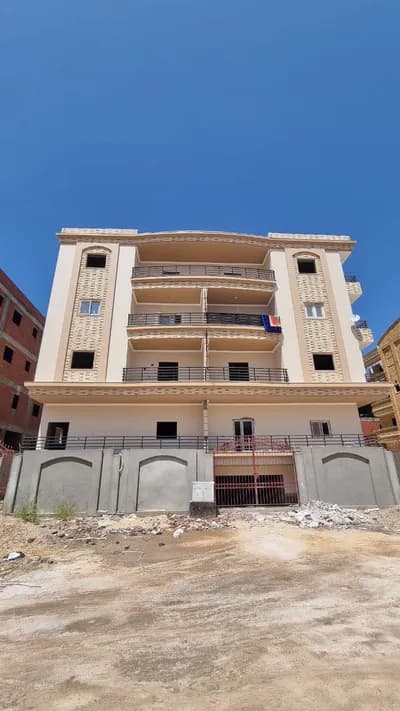 للبيع شقه بالاكثر تميز نص تشطيب in دمياط, الزرقا - 3,500,000 EGP