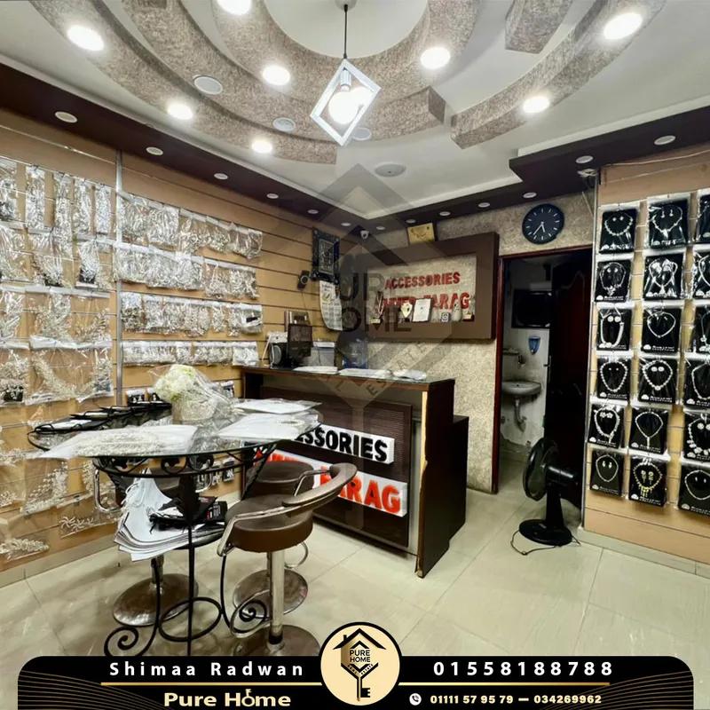 محل للبيع 18م - لوران - تاني نمره من شارع شعراوي